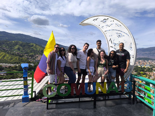 🌟 COMBO TOUR: PABLO ESCOBAR, COMUNA 13 & CABLE CAR