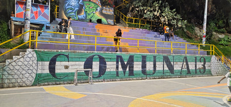 🌟  PRIVATE COMUNA 13 TOUR & CABLE CAR