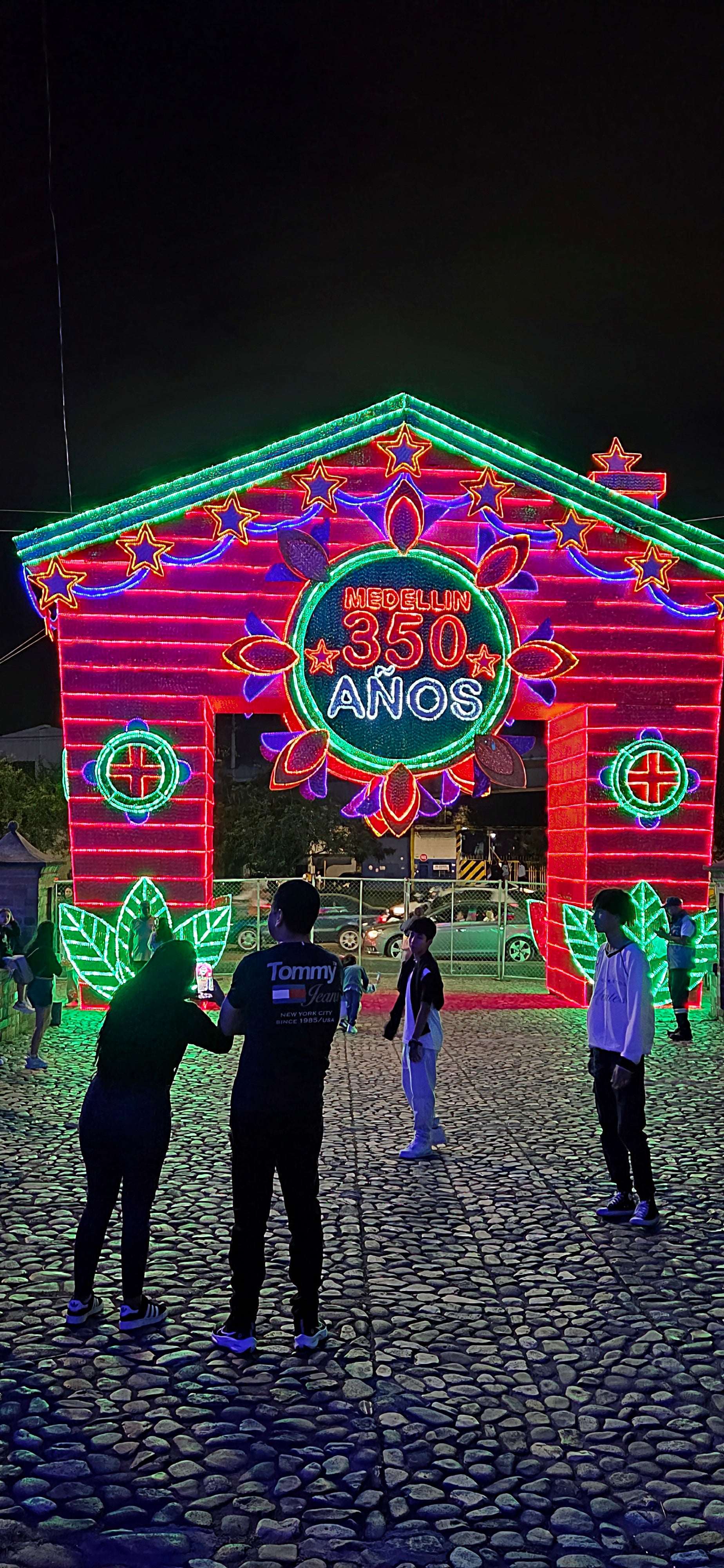 ✨ THE ULTIMATE LUXURY CHRISTMAS LIGHTS TOUR IN MEDELLÍN