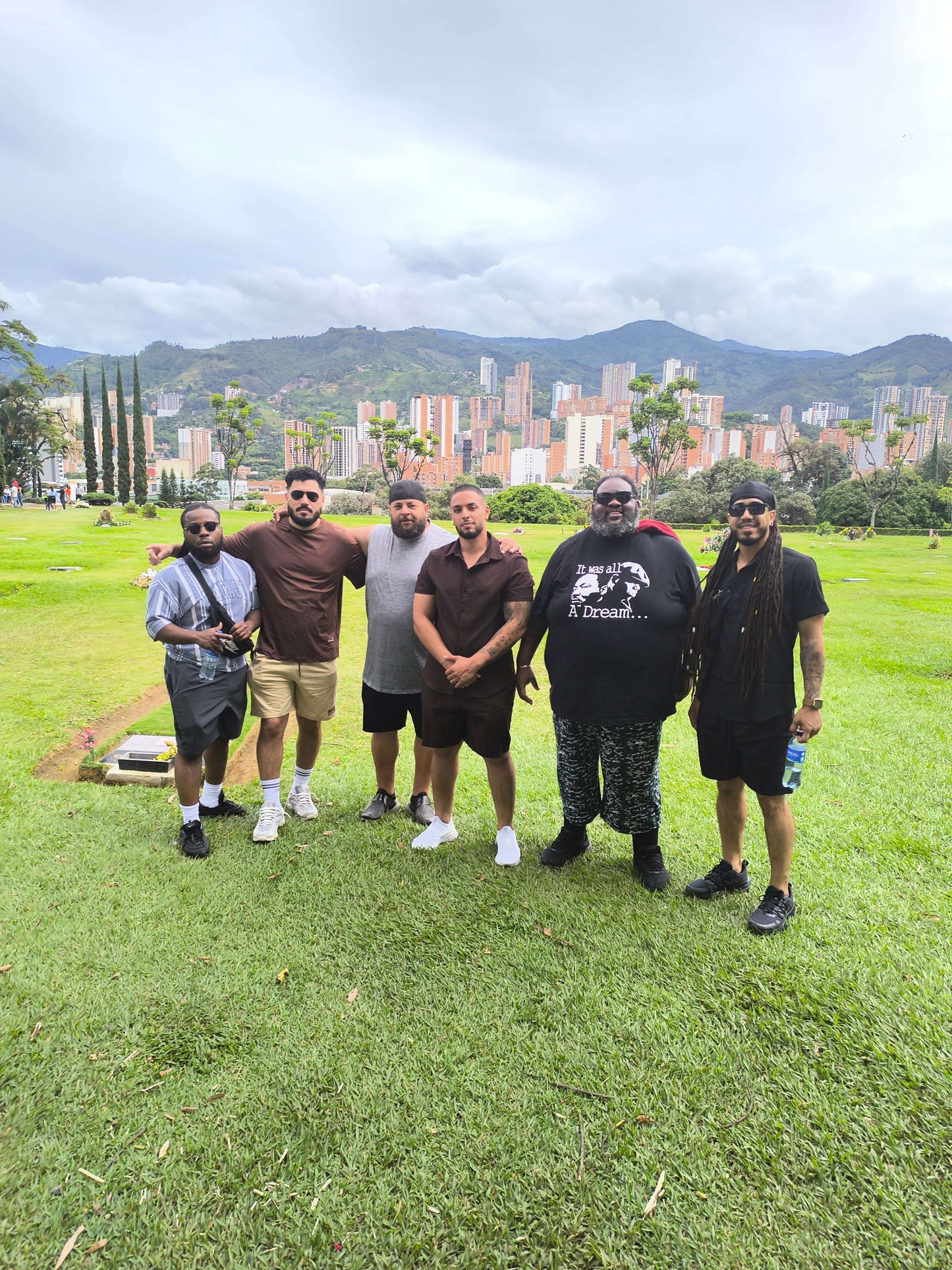 🌟 COMBO TOUR: PABLO ESCOBAR, COMUNA 13 & CABLE CAR