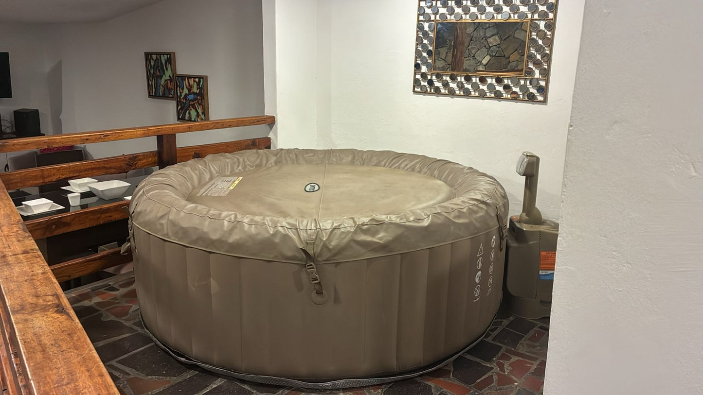 POBLADO'S SECRET GEM • COZY 2BR HOME IN EL POBLADO