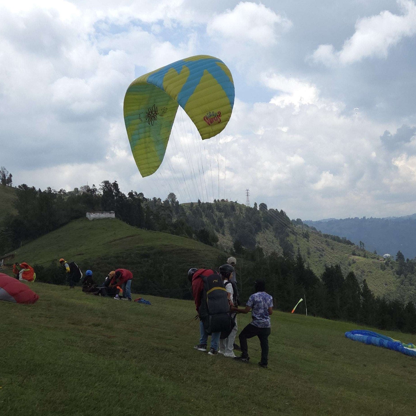 🪂 PRIVATE PARAGLIDING EXPERIENCE – MEDELLÍN SKIES 🪂