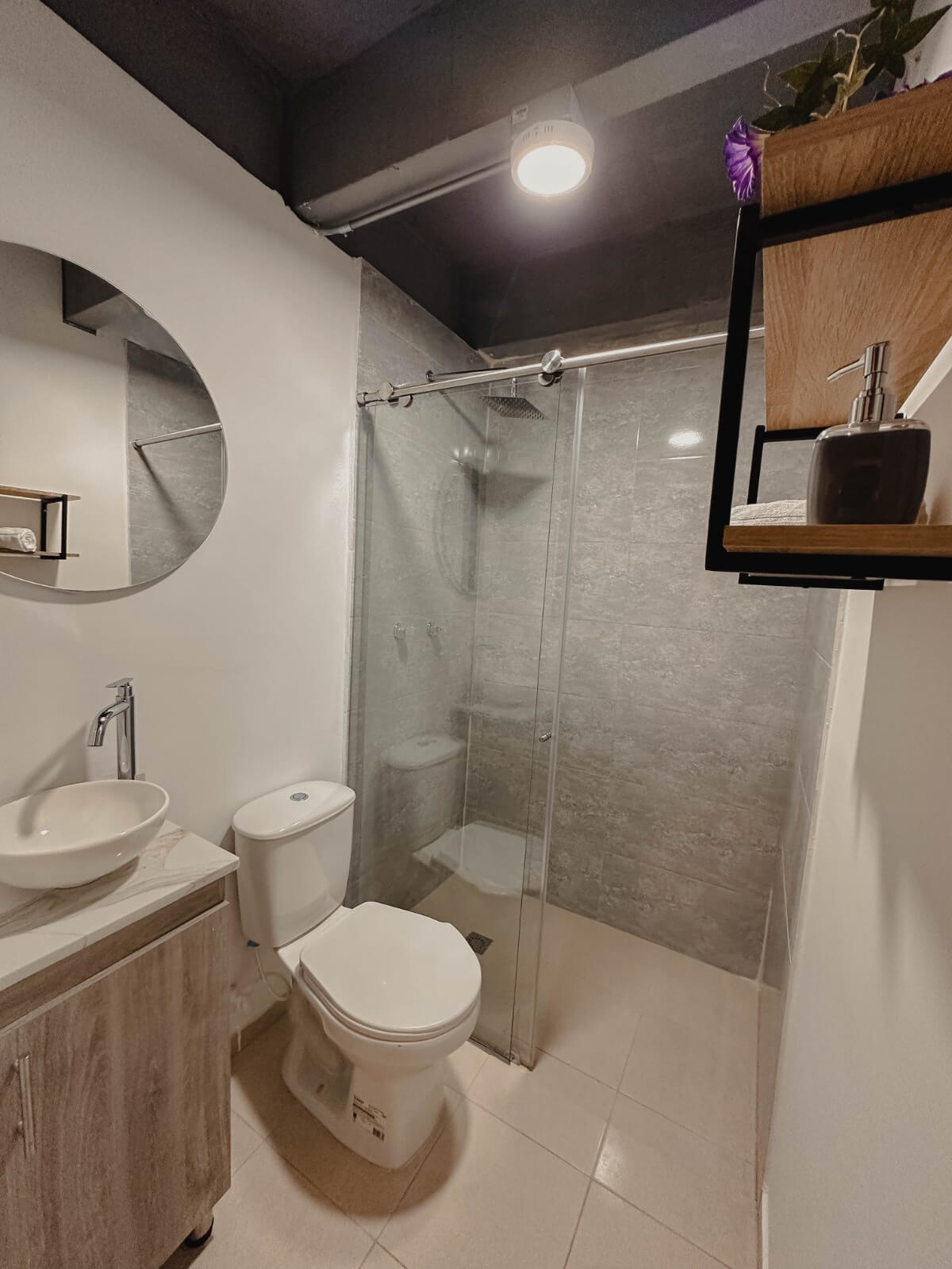 🏙️ LAURELES INDUSTRY LIVING: MODERN 4-BR LUXURY HOME (180 M²)