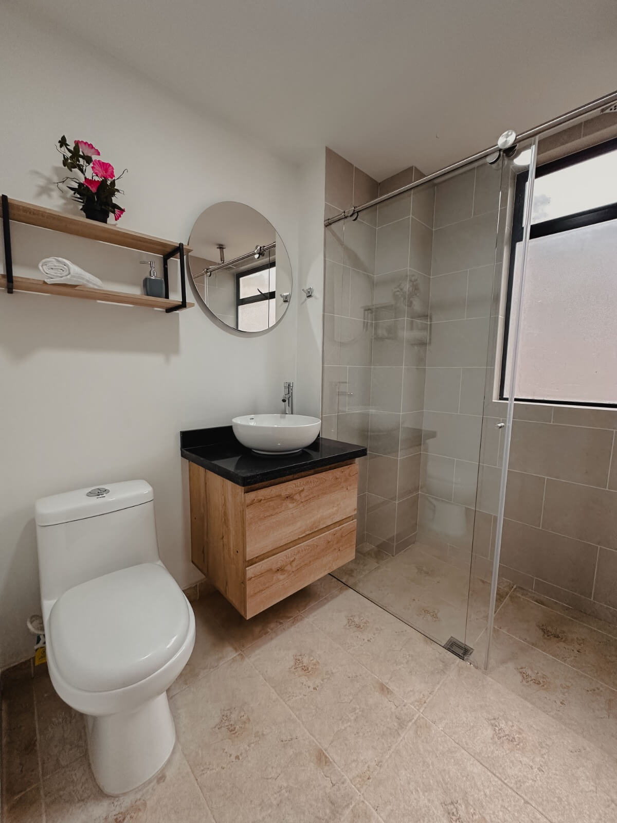 🏙️ LAURELES INDUSTRY LIVING: MODERN 4-BR LUXURY HOME (180 M²)