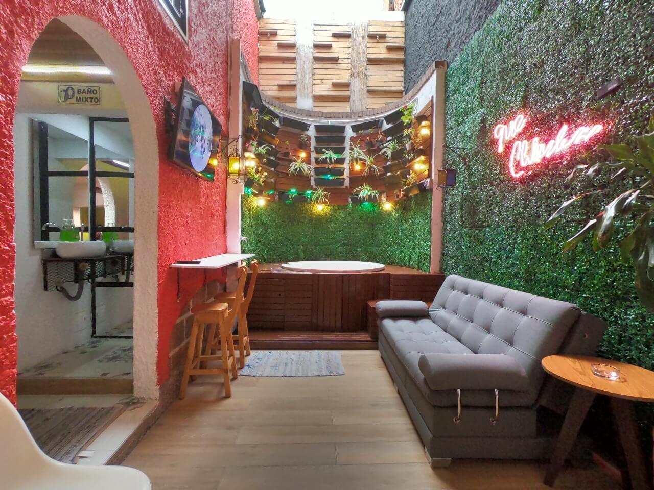 🏡 GRAND OASIS ON LA 70: 7-BR LUXURY HOME WITH SAUNA & JACUZZI