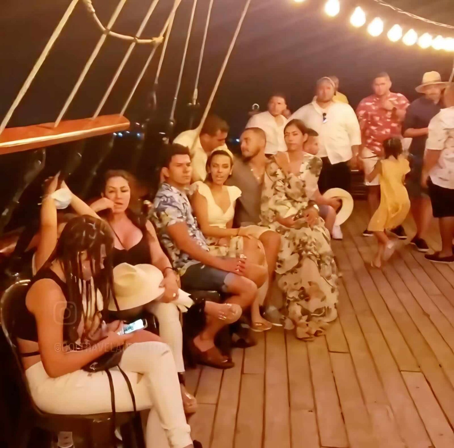 🌅 CARTAGENA LUXURY SUNSET CRUISE: CATAMARAN & OPEN BAR EXPERIENCE
